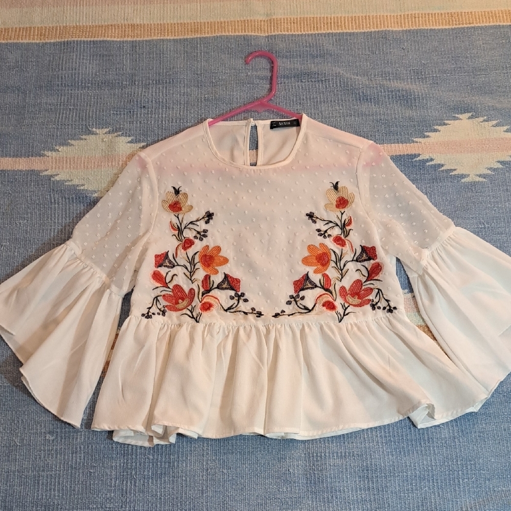Elegant White Floral Embroidered Top